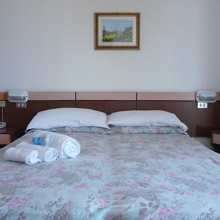 Hotel Suprem Sul Mare Rimini Exterior photo