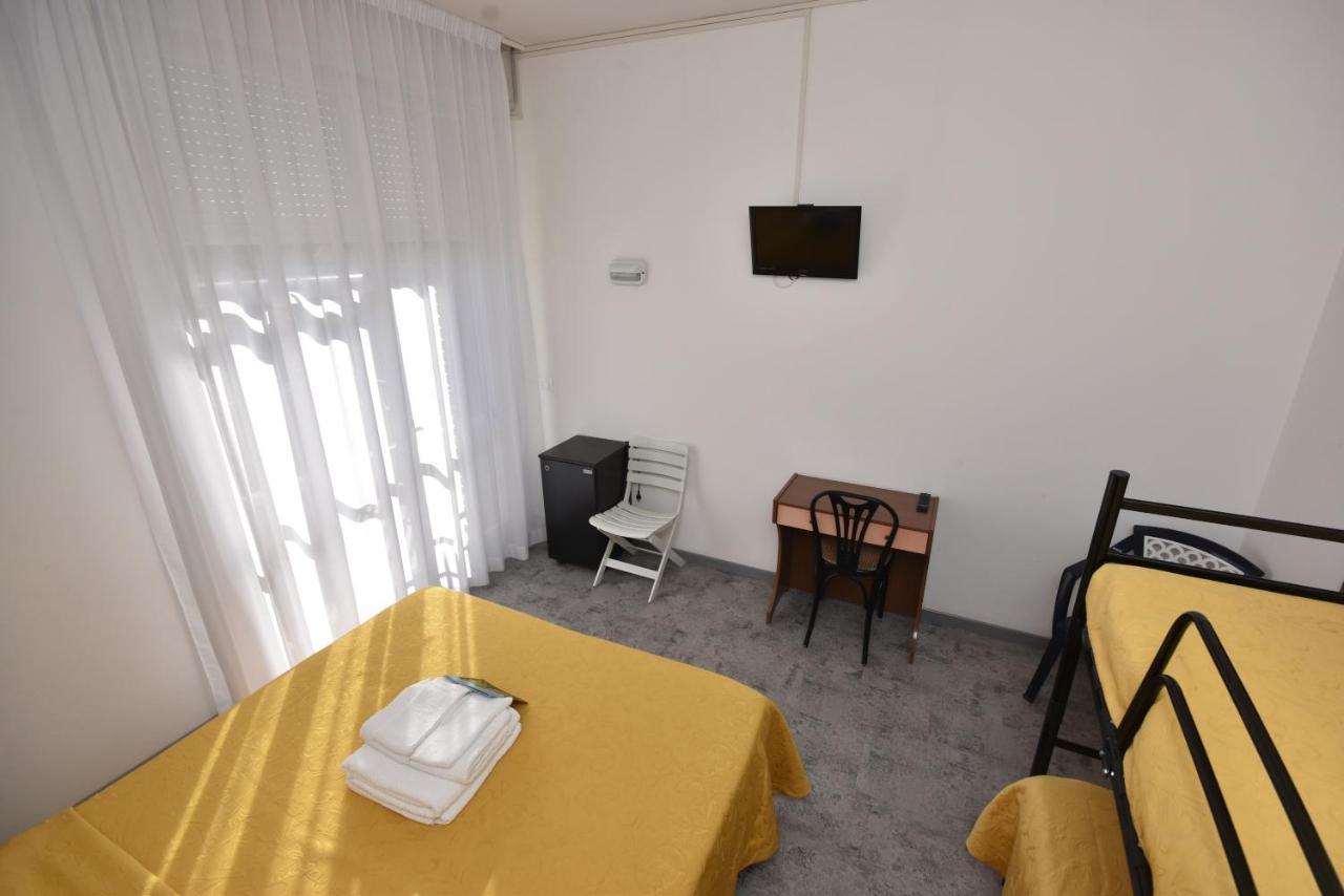 Hotel Suprem Sul Mare Rimini Exterior photo